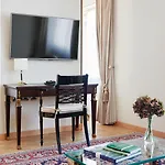Living De Medici 4* دوسلدورف