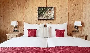 Living De Medici Otel 4*