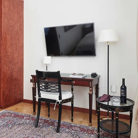 Living De Medici Hotel 4*