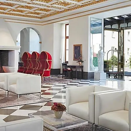 Living De Medici 4* دوسلدورف