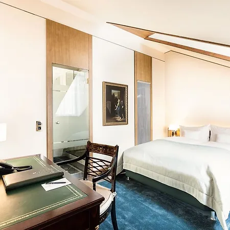 Living De Medici Hotel 4*